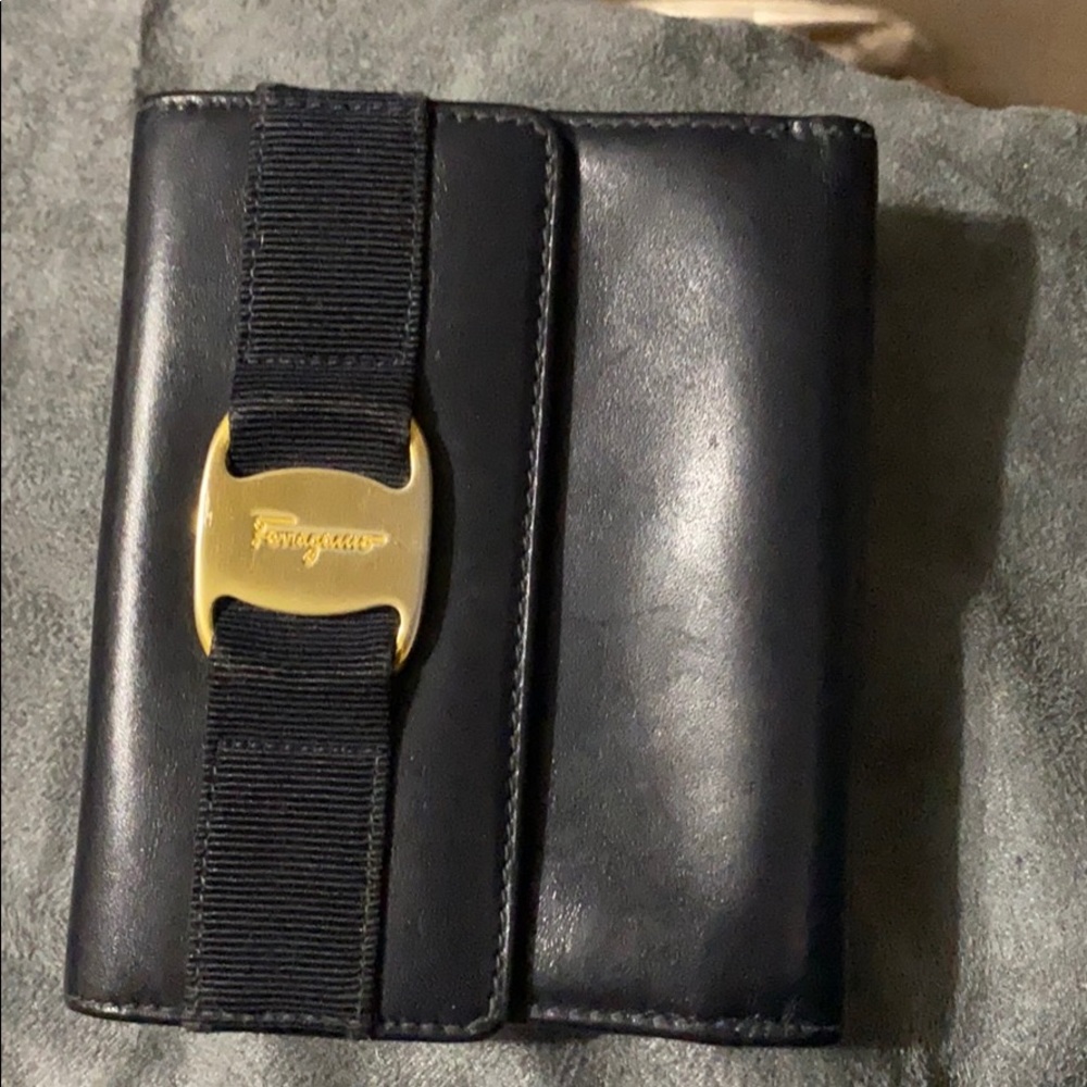 Salvatore Ferragamo Black leather card cash wallet